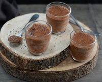 Petit pot de crème végétale à la banane