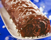 Bûche aux amandes, glacée au chocolat