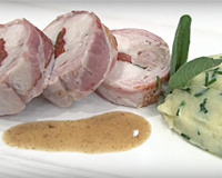 Râble de lapereau au lard fumé et sauce au cidre