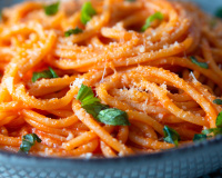 Spaghettis aux tomates pelées