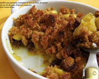 Compotée de pommes oranges et graines de pavot en crumble de pain d'épices
