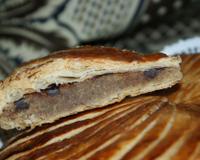 Avec cette recette réaliser vous-même et facilement chez vous, du 100% fait maison, de la pâte feuilletée inversée, en suivant la recette, et en réalisant votre garniture,…