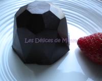 J'avais commandé ces jolis moules en forme de diamants. Aussitôt reçus, il a fallu que j'improvise une petite recette pour les essayer.J'avais une tablette de chocolat…