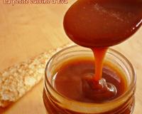 Le caramel au beurre salé ! Un classique régional, un incontournable qui s'utilise de mille et une façons : crêpes, gâteaux ...