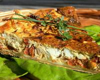 Quelquefois en panne d'inspiration, je fouille dans le placard et le frigo! Cette fois le résultat est cette délicieuse quiche au thon et tomates séchées, légèrement…