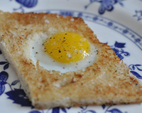 Les œufs sur canapé