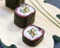 Maki et carpaccio, une association étonnante pour une recette aussi originale que savoureuse : le côté torréfié de la feuille de nori parfume le carpaccio, comme le ferait…