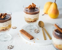 Dessert aux poires, marrons, chantilly aux crêpes dentelle nature