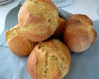 Le loisir du fait maison. Le plaisir du pétrissage entre les doigts. Idéal pour accompagner votre plat de volaille. Les petites boules de pains seront un…