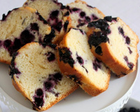 Cake aux myrtilles et fleur d'oranger