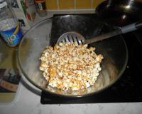 Pop corn au caramel de toutes les couleurs pour une soirée cinéma originale, ou entre amis.