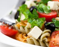 Salade de pâtes tricolores, tomates, et Caprice des Dieux