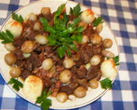 Magrets de canard à la bourguignonne.