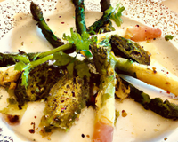 Croquant de salade d'asperges des Landes au parfum d'huile de truffe