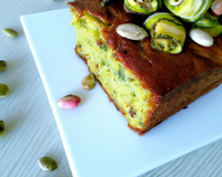 Cake aux courgettes et aux pistaches