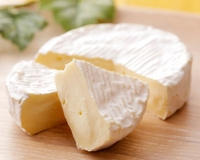 Bûche de chèvre, camembert, coulommiers… de nombreux fromages rappelés dans toute la France pour suspicion de listéria : vérifiez vos achats