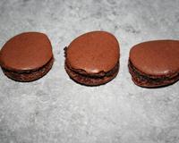 Macarons au chocolat.