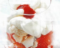 Verrine meringue Chantilly Fraises