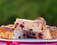 Voici un pur délice light, léger, allégé...bref ce que vous voulez: un gâteau au fromage blanc 0% et fruits. Il est parfait en cette…