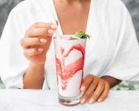 Milkshake marbré à la framboise