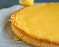 Tarte gourmande au citron, poudre d'amande et beurre demi-sel