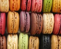 Le macaron : histoire et recette de la plus parisienne des pâtisseries