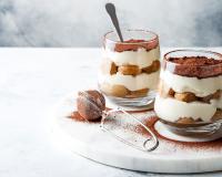 “Vous allez adorer” : Simone Zanoni partage sa recette ultra gourmande de tiramisu glacé !