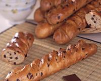 Une délicieuse baguette viennoise au chocolat à déguster au petit-déjeuner ou bien au goûter.
