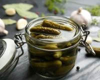 Au vinaigre ou aigre-doux, comment réussir facilement des cornichons maison ?