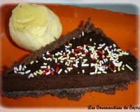 Cette délicieuse recette est intense en chocolat. Délicieux avec une boule de glace !