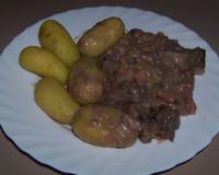 Un savoureux ragoût avec du gibier