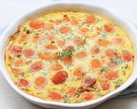 “Excellente” : voici notre recette de clafoutis d’abricots notée 4,6/5 par nos lecteurs, avec une touche qui apporte encore plus de saveur !