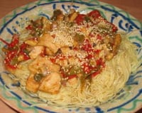 Nouilles sautées poivron-poulet à l'aigre-doux