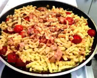 Pâtes au saumon et ses petites tomates cerises