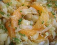 Salade typique espagnole très colorée à base de morue, oranges et olives, assaissoné avec du bon huile d'olive vierge bien vert.