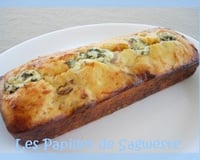 Cake au thon, tomates séchées et roquefort papillon