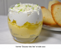 Une verrine version exotique avec une mousse aux fruits de la passion, de l'ananas et une chantilly saveur coco. Et pour les accompagner, de belles tuiles légères et…