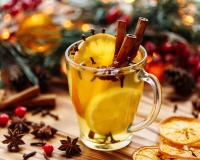 Connaissez-vous le vin blanc chaud, un cocktail de Noël qui change de la version classique ?