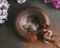 Vue 21 millions de fois sur les réseaux sociaux, voici la recette ultime pour un fondant au chocolat incroyable