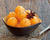 De délicieuses billes de melon accompagné d'un sirop léger d'anis.