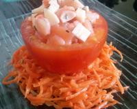 Une bonne idée d'entrée bien fraîche pour utiliser les restes de saumon et de surimi!