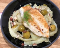 Fenouil braisé, pomme-noisettes et suprêmes de poulet dorés