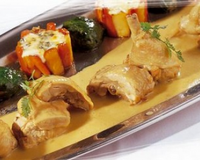 La "Fricassée de volaille, gâteau de céleri et carotte à la fourme et sa feuille d'épinard farcie" est une recette de Justin Schimtt, ESCF Ferrandi, Paris (75); 2e prix…