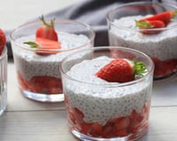 Pudding aux graines de chia et fraises du Périgord IGP