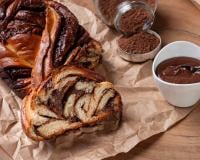 "Elle régale toujours tout le monde" : voici la recette de babka chocolat noisette ultra-gourmande de Nina Metayer !