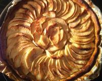 Tarte aux pommes maison facile, rapide et délicieuse.