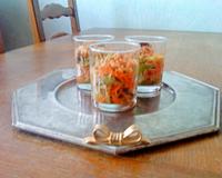 Vérrine au Râpé de la Mer Coraya au crabe accompagnée de légumes du printemps parseméee de cacahuètes salées concassées ainsi que de champignons noirs.Une recette proposée…