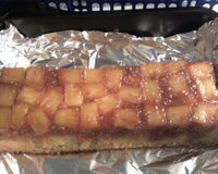 Gâteau à l'ananas parfumé à la muscade et amande amère
