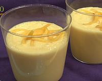 Le lassi est une boisson venue de l'Inde ... Ce lassi à la mangue est une boisson très rafraîchissante et fruitée !