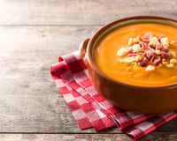 Oubliez le gaspacho  : cette autre soupe espagnole au pain est le dîner fraîcheur parfait